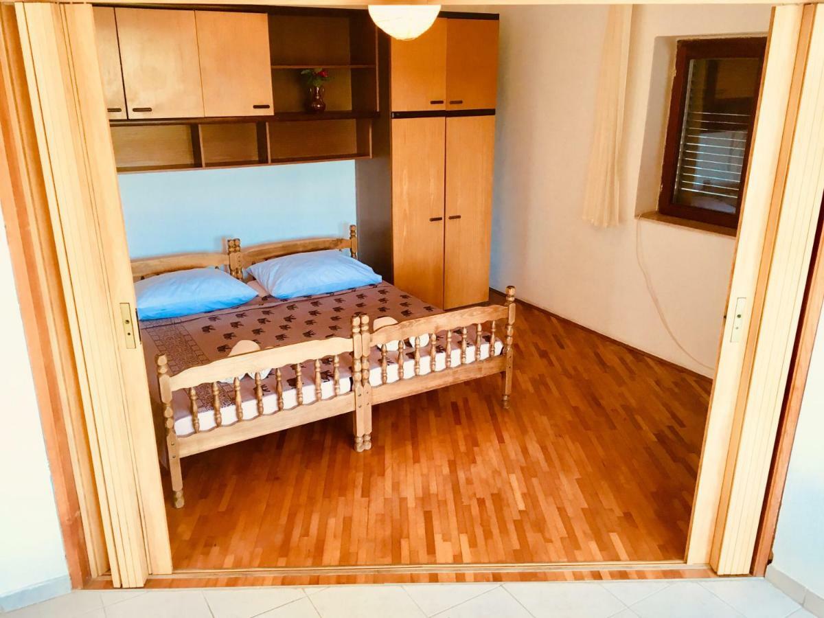 שיבניק Apartmani Nina מראה חיצוני תמונה